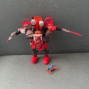 LEGO Hero Factory FURNO Jet Machine with Jumper and Alien (set number 44018).